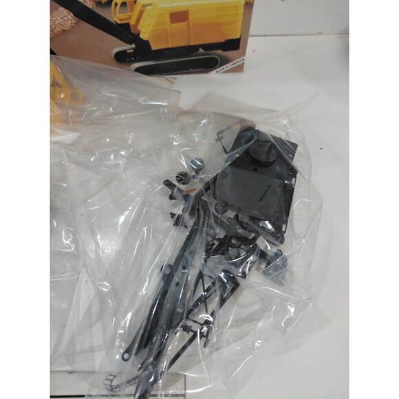 Lionel 6-12751 O Gauge Model Railroad Accessory Shovel Assembly Kit w/Box - Picture 2 of 10